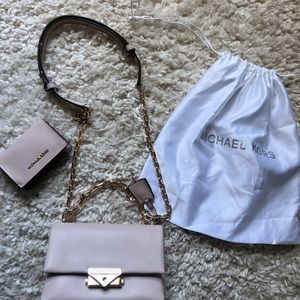 Michael Kors Mini Bag  with adjustable chain / wallet included
